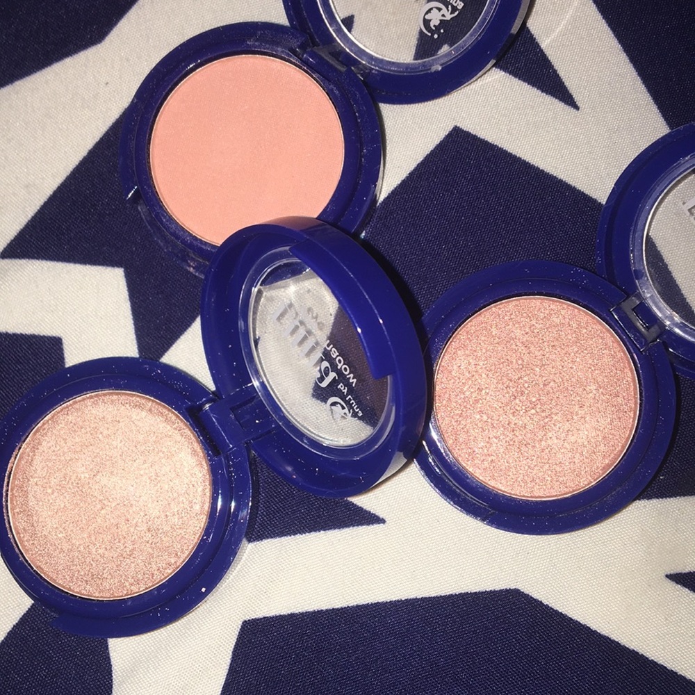 Luna Eyeshadow - Picture 3 of 3